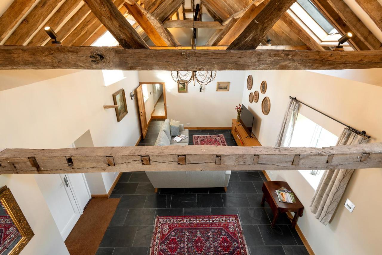 Вилла Barrow Hill Barns Питерсфилд Экстерьер фото