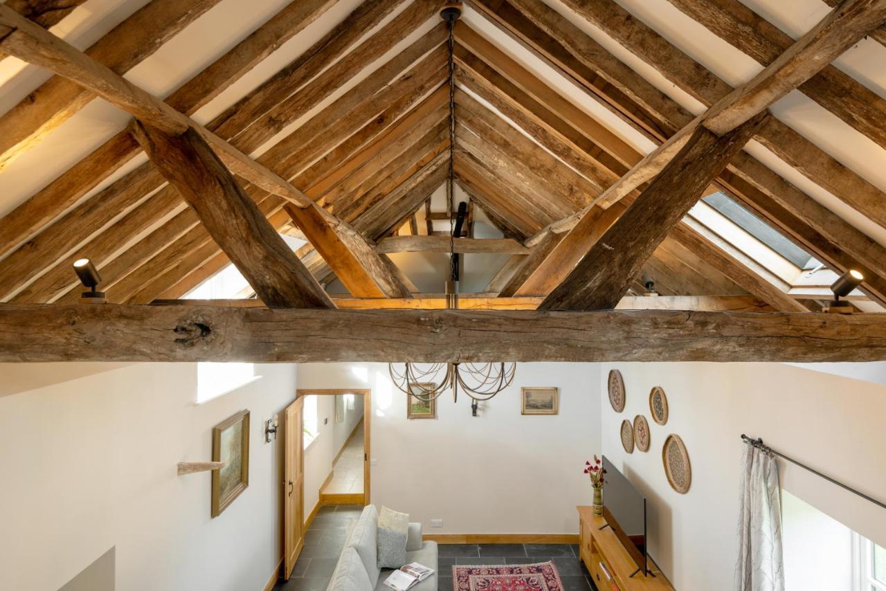 Вилла Barrow Hill Barns Питерсфилд Экстерьер фото